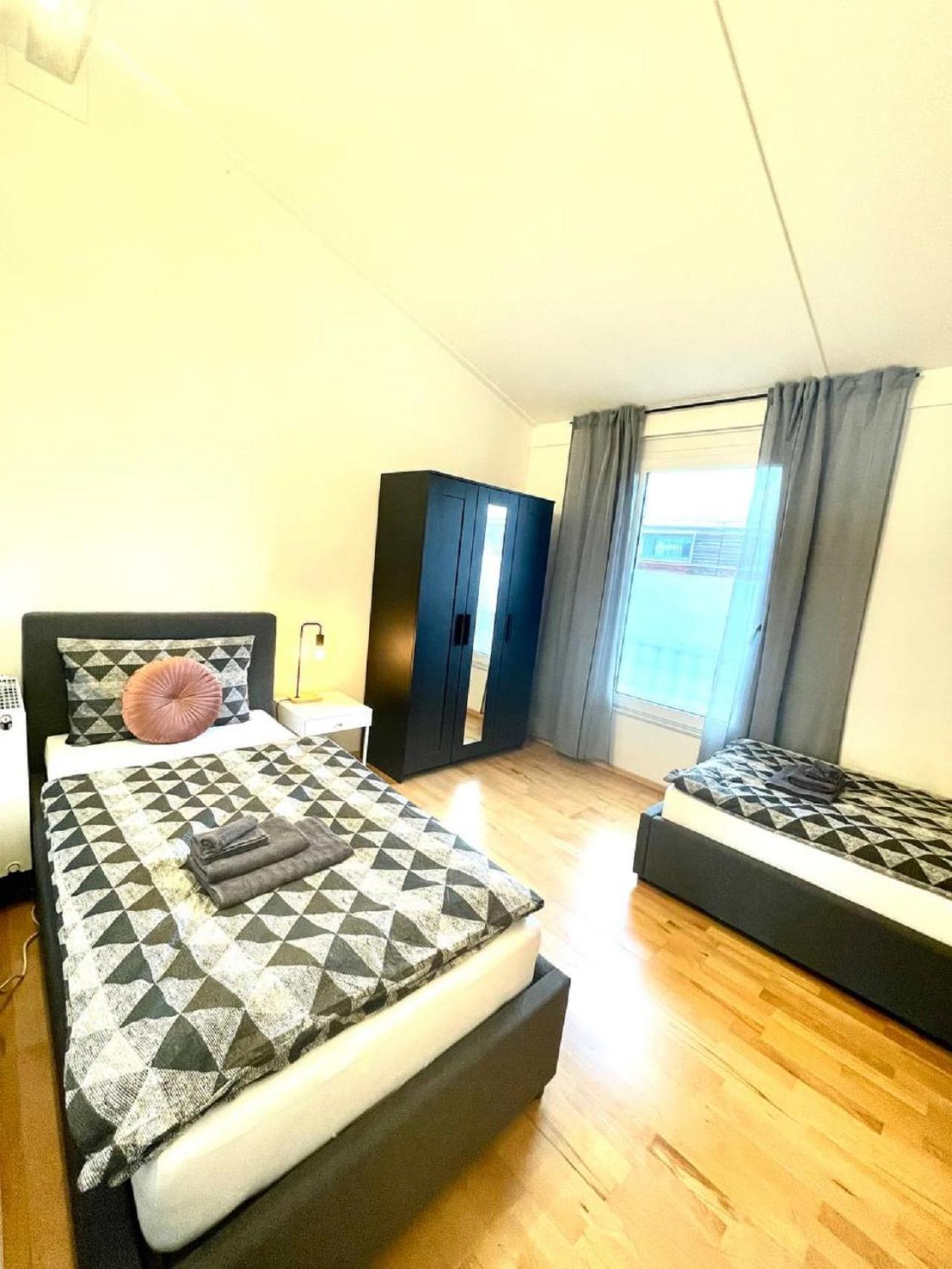 Geraeumiges Ferienhaus In Koblenz Coblence Extérieur photo