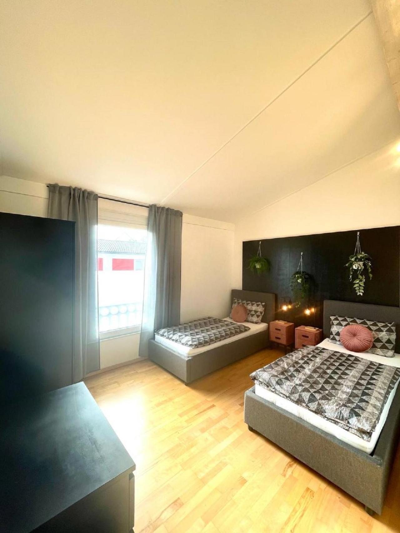 Geraeumiges Ferienhaus In Koblenz Coblence Extérieur photo
